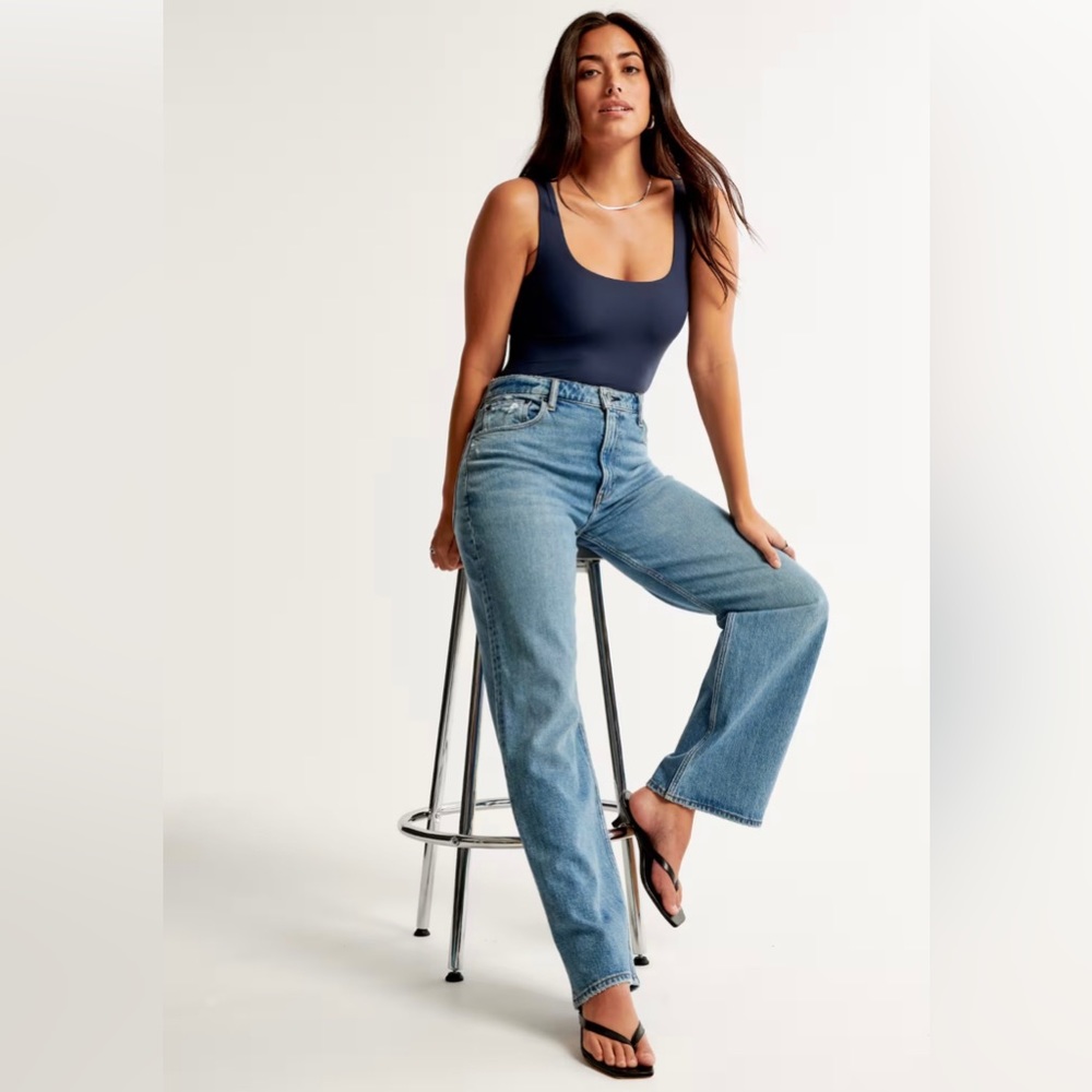 The 90’s Relaxed Jean High Rise Curve Love